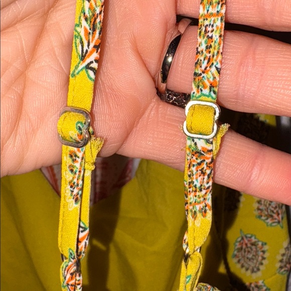 Banana Republic Yellow W/ Decorative Motif Patterned Top - Picture 3 of 6